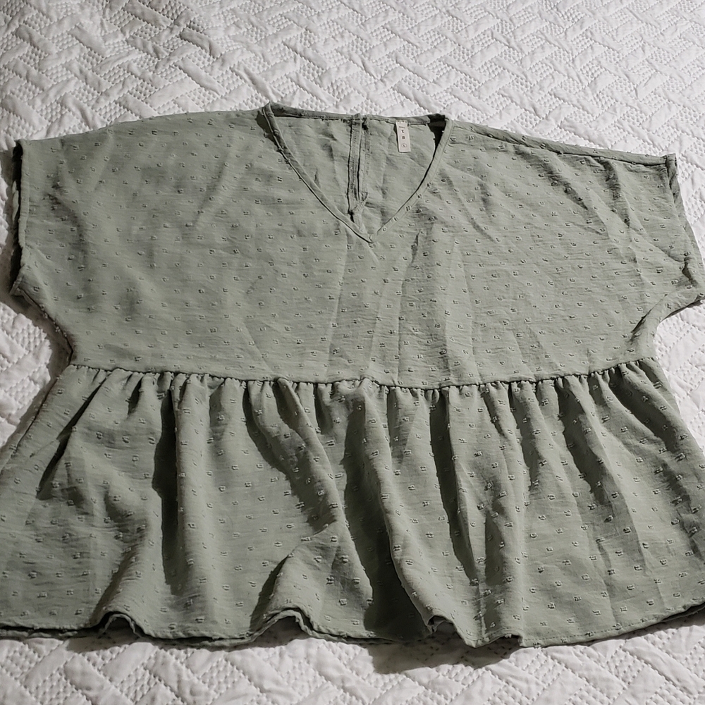 Ladies short sleeve blouse sage green